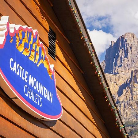 Castle Mountain Chalets Dış mekan fotoğraf