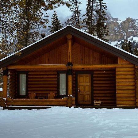 Castle Mountain Chalets Dış mekan fotoğraf