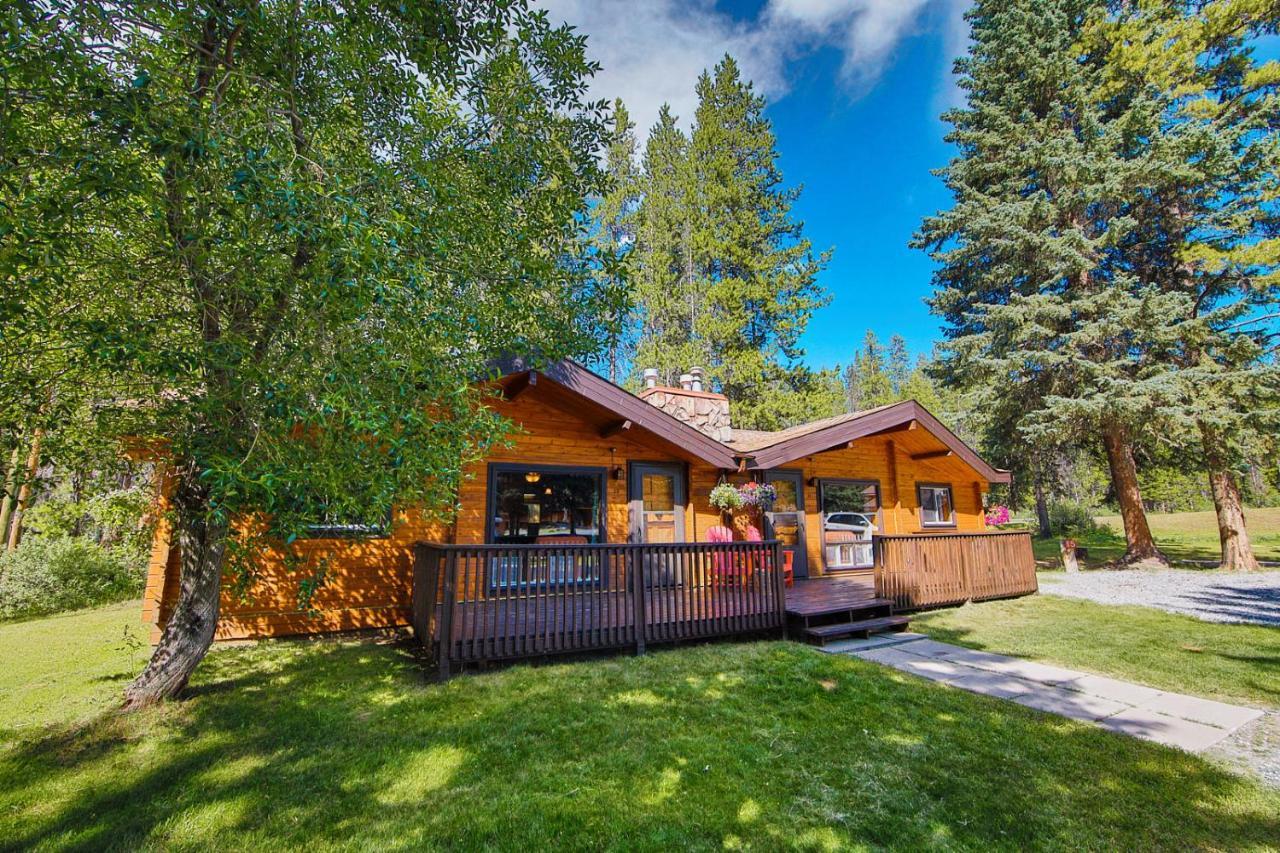 Castle Mountain Chalets Dış mekan fotoğraf