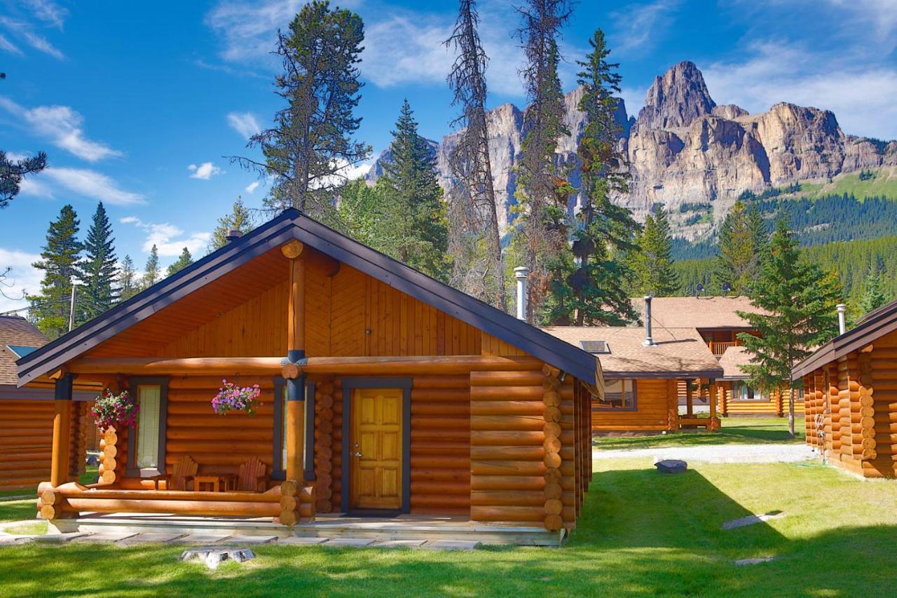 Castle Mountain Chalets Dış mekan fotoğraf