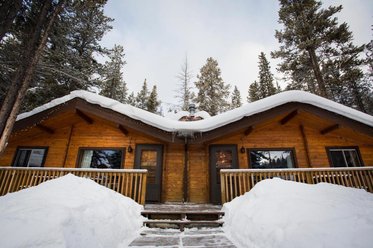 Castle Mountain Chalets Dış mekan fotoğraf