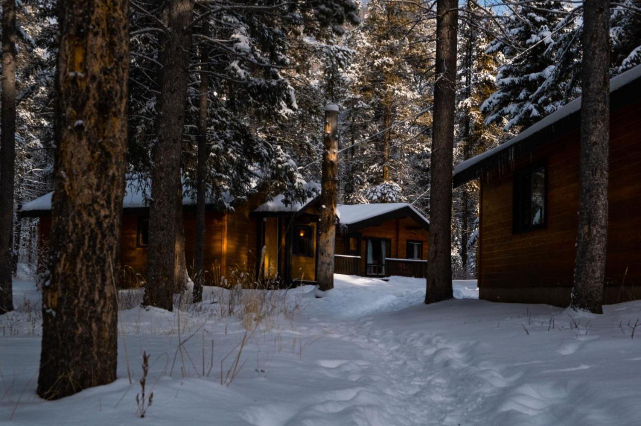 Castle Mountain Chalets Dış mekan fotoğraf