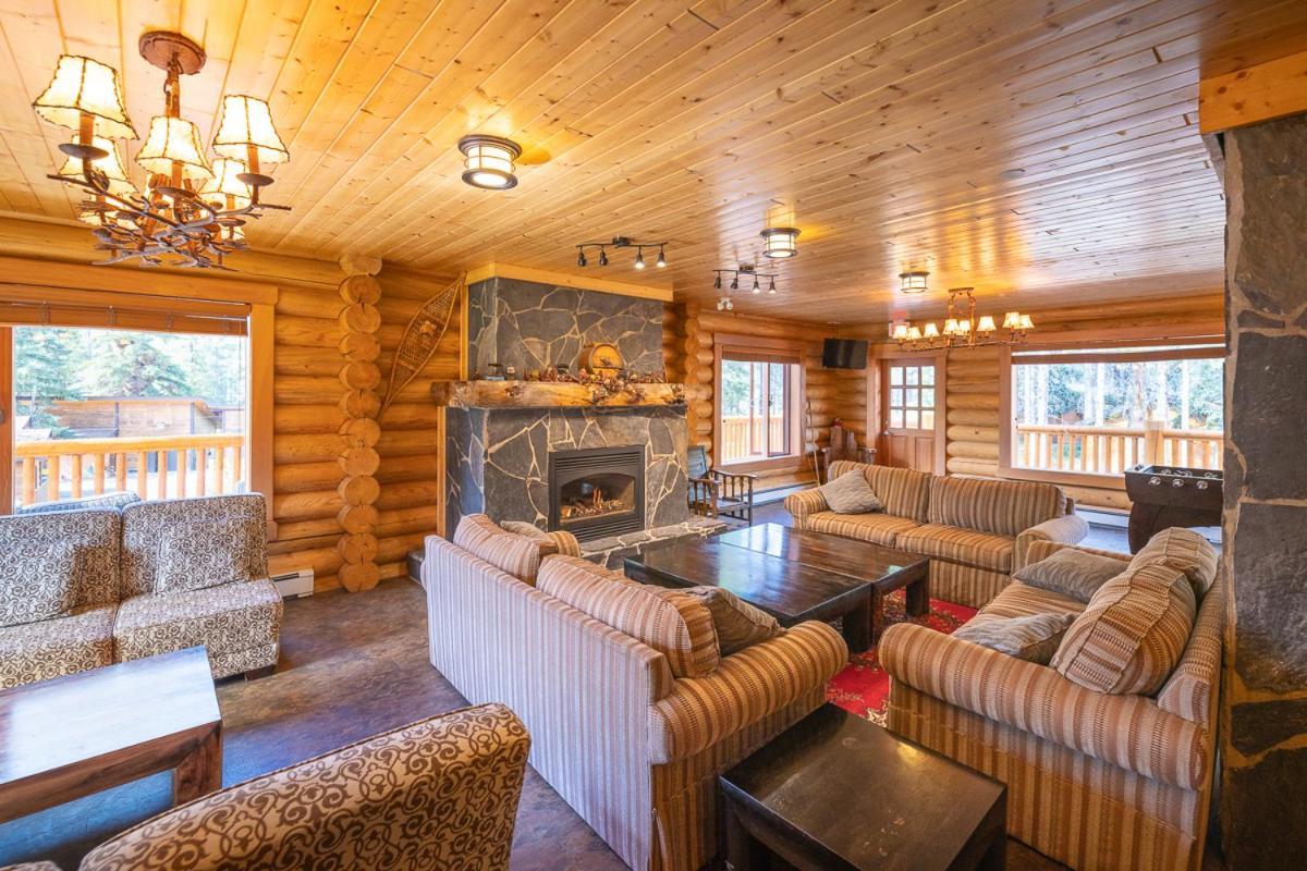 Castle Mountain Chalets Dış mekan fotoğraf