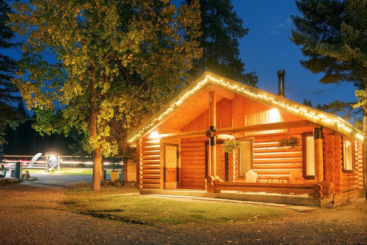 Castle Mountain Chalets Dış mekan fotoğraf