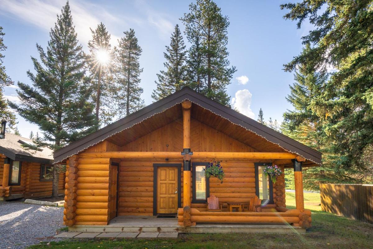 Castle Mountain Chalets Dış mekan fotoğraf