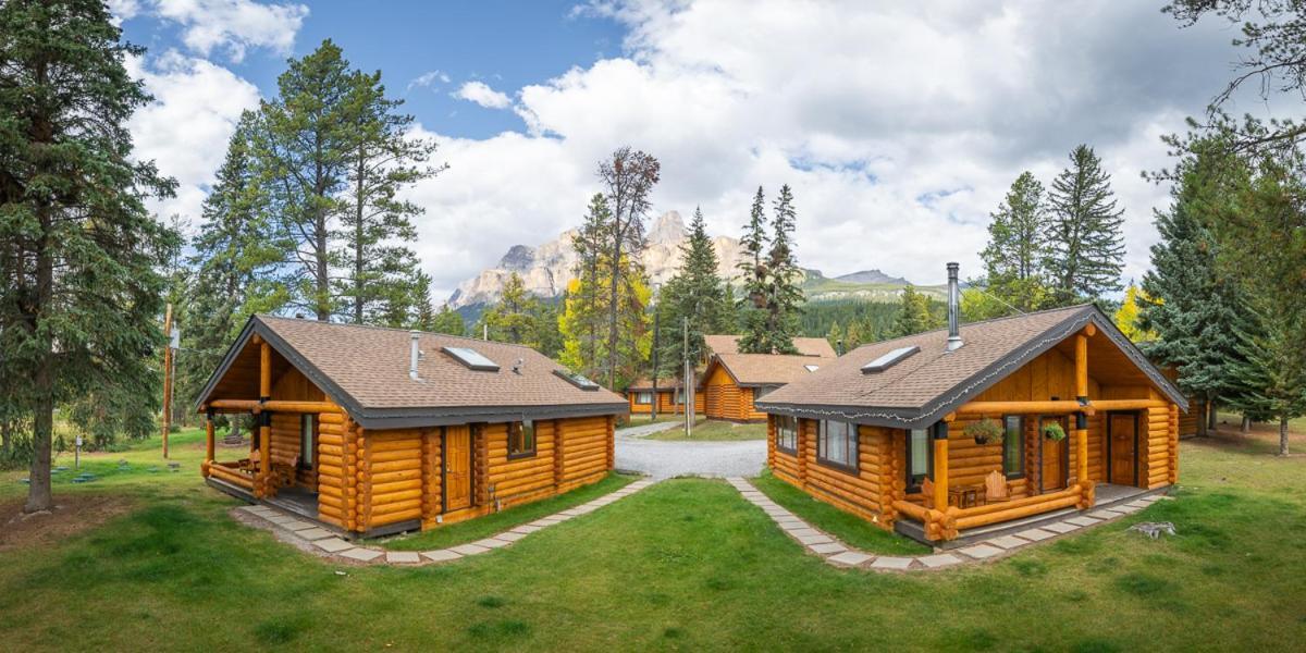 Castle Mountain Chalets Dış mekan fotoğraf