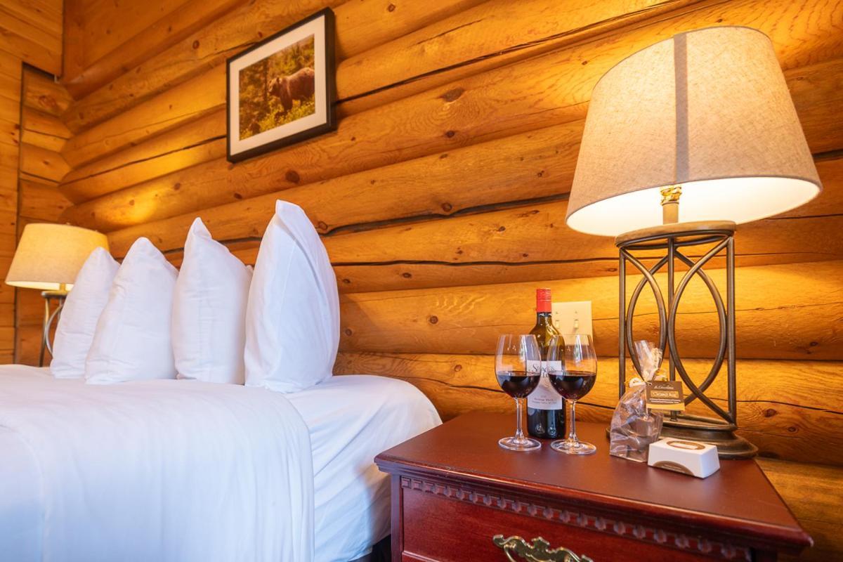 Castle Mountain Chalets Dış mekan fotoğraf