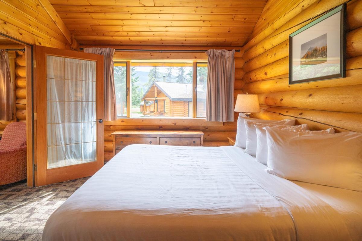 Castle Mountain Chalets Dış mekan fotoğraf